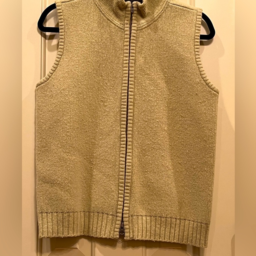 Eddie Bauer,ladies medium, pale green wool vest
